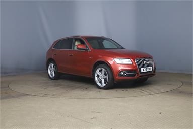 AUDI Q5 2.0T FSI Quattro S Line Plus 5dr Tip Auto Petrol - RED - A23TMO - 5 Door Estate