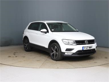 VOLKSWAGEN TIGUAN 2.0 TDi 150 4Motion SE Nav 5dr DSG Diesel - WHITE - PJ17MWV - 5 Door Estate