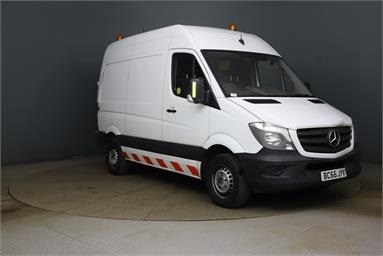 MERCEDES-BENZ SPRINTER 314CDI SHORT DIESEL 3.5t Van Diesel - WHITE - BC66JYV - 5 Door Panel Van