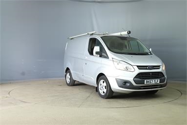 FORD TRANSIT CUSTOM 270 L1 DIESEL FWD 2.0 TDCi 130ps Low Roof Limited Van Diesel - SILVER - BK67TLF - 5 Door Panel Van