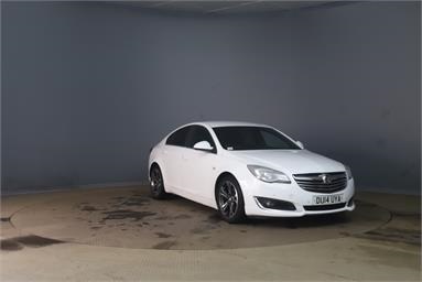 VAUXHALL INSIGNIA 2.0 CDTi [163] ecoFLEX Limited Edition 5dr [S/S] Diesel - WHITE - DU14UYA - 5 Door Hatchback