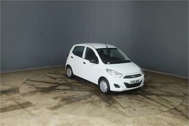 HYUNDAI I10 1.2 Classic 5dr Petrol - WHITE - GV61BNX - 5 Door Hatchback
