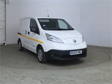 NISSAN e-NV200 ELECTRIC 80kW Acenta Van Auto 40kWh Electric - WHITE - BG69XMC - 6 Door Panel Van