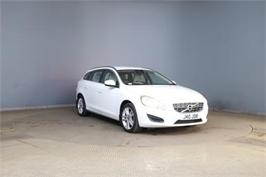 VOLVO V60 D2 [115] SE 5dr Powershift Diesel - WHITE - SV62TFN - 5 Door Estate