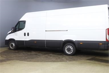 IVECO DAILY 35S14 DIESEL 2.3 Extra High Roof Van 3520L WB Hi-Matic Diesel - WHITE - BF75CCA - 5 Door Panel Van