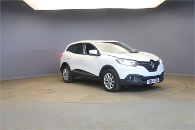 RENAULT KADJAR 1.2 TCE Dynamique Nav 5dr Petrol - WHITE - SG67XXA - 5 Door Hatchback