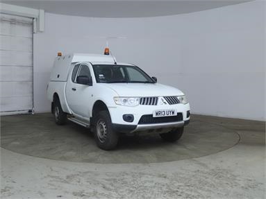 MITSUBISHI L200 LWB DIESEL Club Cab DI-D 4Life 4WD 134Bhp [2010] Diesel - WHITE - WR13UYW - 2 Door Pick Up Body