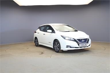 NISSAN LEAF 110kW Acenta 40kWh 5dr Auto Electric - WHITE - YX69ONZ - 5 Door Hatchback