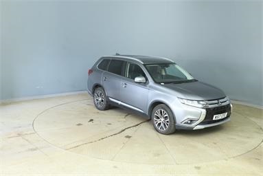 MITSUBISHI OUTLANDER 2.2 DI-D 4 5dr Auto Diesel - GREY - WS17CFE - 5 Door Estate