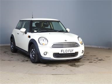 MINI HATCHBACK 2.0 Cooper D 3dr Auto Diesel - WHITE - FL13FUY - 3 Door Hatchback
