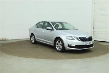 SKODA OCTAVIA 1.6 TDI SE Technology 5dr