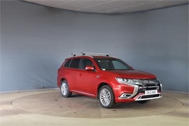 MITSUBISHI OUTLANDER 2.4 PHEV 4h 5dr Auto Petrol/Hybrid - RED - DK19WWR - 5 Door Estate