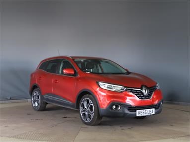 RENAULT KADJAR 1.5 dCi Dynamique Nav 5dr Diesel - RED - KE65UEA - 5 Door Hatchback