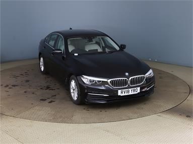 BMW 5 SERIES 520d SE 4dr Auto Diesel - BLACK - RV18YRO - 4 Door Saloon