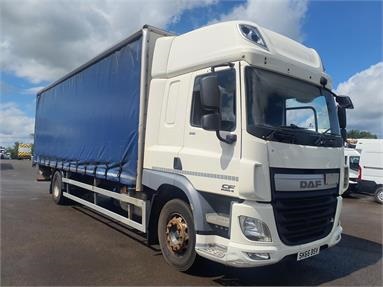 DAF CF310 4X2 SPACECAB EURO 6 CURTAINSIDER 2 Seats Sleep Cab Air Susp 28ft Diesel - WHITE - SK65BSV - 2 Door Curtainside Body