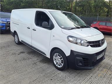 VAUXHALL VIVARO L2 DIESEL 2900 1.5d 100PS Dynamic H1 Van Diesel - WHITE - DN70OWD - 6 Door Panel Van