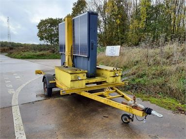 FREEWAY FR3000 MOBILE MESSAGE BOARD SINGLE AXLE Electric - YELLOW - SGTFR3000 - Plant Item
