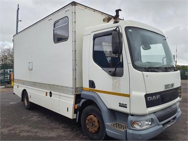 DAF LF45.170 4X2 DAY 10-TON WORKSHOP / MESS BOX 3 Seats Diesel - WHITE - BX03UWP - 2 Door Box Body