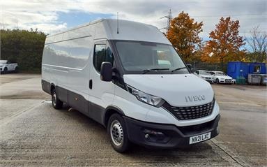 IVECO DAILY 35S14 DIESEL 2.3 High Roof Van 4100 WB Hi-Matic Diesel - WHITE - NV21LXC - 5 Door Panel Van