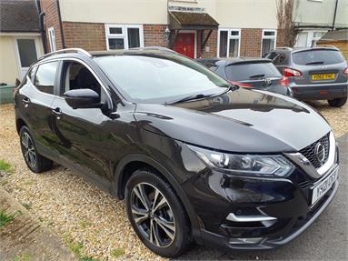 NISSAN QASHQAI 1.3 DiG-T N-Connecta 5dr [Glass Roof Pack] Petrol - BLACK - YH21CKV - 5 Door Hatchback
