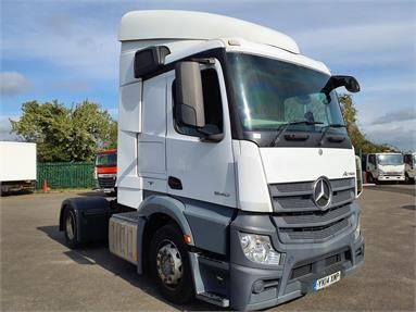 MERCEDES-BENZ ACTROS 1840 4X2 SLEEPER EURO 6 TRACTOR UNIT 2 Seats Sleep Cab Air Susp Diesel - WHITE - YK14XMP - 2 Door Tractor Unit