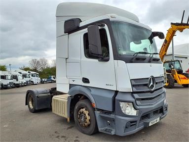 MERCEDES-BENZ ACTROS 1840 4X2 SLEEPER EURO 6 TRACTOR UNIT 2 Seats Sleep Cab Air Susp Diesel - WHITE - YK64MFJ - 2 Door Tractor Unit