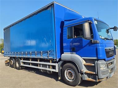 MAN TGS26.360 6X2 DAY CURTAINSIDER 2 Seats Day cab Air Susp 25ft Diesel - BLUE - DG14SNF - 2 Door Curtainside Body
