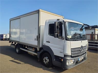 MERCEDES-BENZ ATEGO 816 4X2 DAY EURO 6 SLIDE-SIDE GRP BOX 2 Seats GRP Body Day cab Steel Susp 16ft Diesel - WHITE - YK17MJY - 2 Door Box Body
