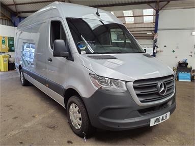 MERCEDES-BENZ SPRINTER 315CDI L3 DIESEL RWD 3.5t H2 Premium Van Diesel - SILVER - M10ALR - 5 Door Panel Van