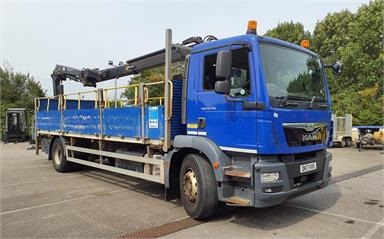 MAN TGM 18.290 4X2 DAY EURO 6 DROPSIDE REAR CRANE 2 Seats Alloy Body Day cab Air Susp 23ft Diesel - BLUE - DK17KVS - 2 Door Dropside Body