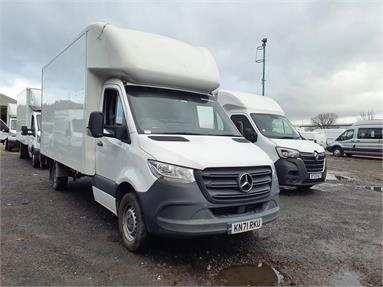 MERCEDES-BENZ SPRINTER 314CDI L3 DIESEL RWD 3.5t Progressive Luton Diesel - WHITE - KN71RKU - 3 Door Luton Box Body