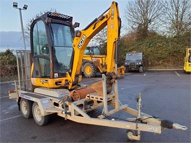 JCB 801-4 CTS MINI DIGGER  WITH 2 BUCKETS, TRAILER & BREAKER Diesel - YELLOW - SB67OTK - Plant Item