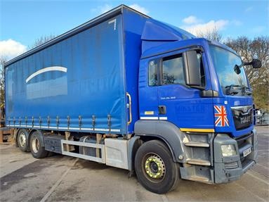 MAN TGS26.320 6X2 DAY EURO 6 CURTAINSIDER 2 Seats Double Cab Air Susp 26ft Diesel - BLUE - DG66UWS - 2 Door Curtainside Body