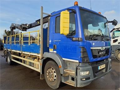 MAN TGM 18.250 4X2 DAY EURO 6 DROPSIDE REAR CRANE 2 Seats Alloy Body Day cab Air Susp 20ft Diesel - BLUE - DK17KYE - 2 Door Dropside Body