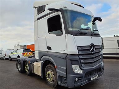 MERCEDES-BENZ ACTROS 2545 TRACTOR UNIT 2 Seats Sleep Cab Air Susp Diesel - WHITE - YK71KFL - 2 Door Tractor Unit