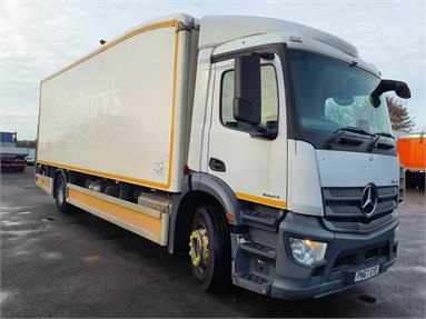 MERCEDES-BENZ ANTOS 1824 4X2 DAY EURO 6 FRIDGE BOX 2 Seats GRP Body Day cab Air Susp 25ft Diesel - WHITE - PN67GYE - 2 Door Box Body