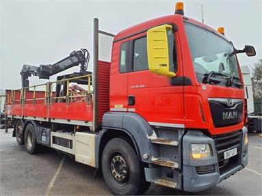 MAN TGS26.360 6X2 DAY EURO 6 DROPSIDE REAR CRANE 2 Seats Alloy Body Double Cab Air Susp 22ft Diesel - RED - DK17LUT - 2 Door Dropside Body
