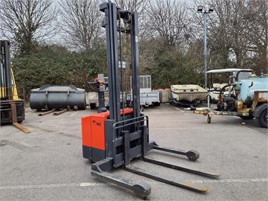 LIFTMATE LPS14.36 1.4-TON ELECTRIC STRADDLE STACKER PALLET TRUCK Electric - RED - TW3024084 - Plant Item