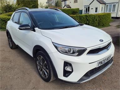 KIA STONIC 4 ISG S-A 4 ISG Petrol - White - PN20NXX - 5 Door Hatchback