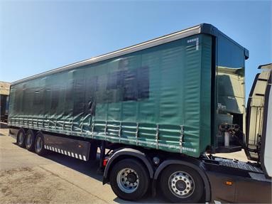 SDC 13.6M CURTAINSIDER 4M HEIGHT TRI/AIR/SAF/DRUMS Air Susp Not Applicable - GREEN - C421143 - 2 Door Trailer