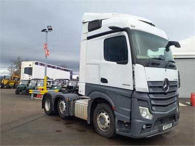 MERCEDES-BENZ ACTROS 2545 6X2 STREAMSPACE EURO 6 TRACTOR UNIT 2 Seats Sleep Cab Air Susp Diesel - WHITE - AY71SFO - 2 Door Tractor Unit