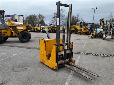 ROVER SBC16.10 ELECTRIC 1-TON PALLETT TRUCK Electric - YELLOW - TW3021407 - Plant Item