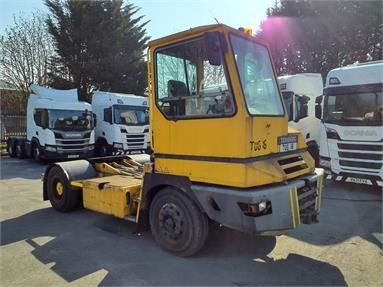 TERBERG YT180 SHUNTER UNIT 1 Seat Diesel - ORANGE - DPDTUG16 - 1 Door Tractor Unit