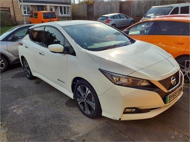 NISSAN LEAF 110kW Tekna 40kWh 5dr Auto Electric - WHITE - BV69KWW - 5 Door Hatchback
