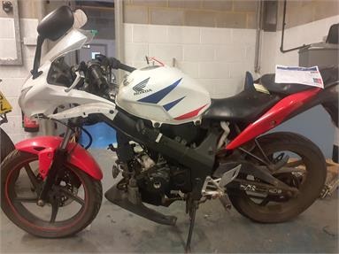 HONDA CBR 125 R-F  Petrol - WHITE - WA15WFK - Motorbike