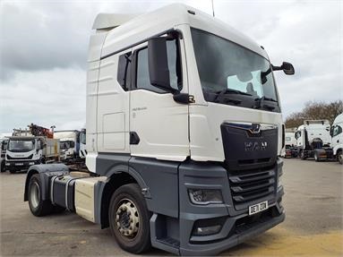 MAN TGX 18.430 4X2 H/ROOF SLEEPER EURO 6 TRACTOR UNIT 2 Seats Sleep Cab Air Susp Diesel - WHITE - DE71ZDW - 2 Door Tractor Unit