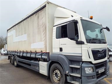 MAN TGS26.360 6X2 DAY EURO 6 CURTAINSIDER 2 Seats Day cab Air Susp 25ft Diesel - WHITE - DG66ORV - 2 Door Curtainside Body