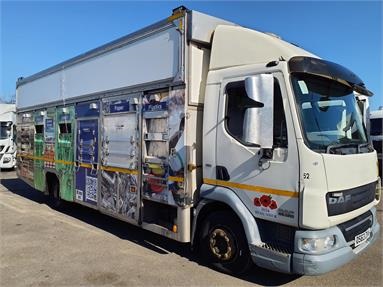 DAF LF45.180 4X2 DAY 12-TON RECYCLING STILLAGE CARRIER 3 Seats Alloy Body Day cab Steel Susp 24ft Diesel - WHITE - DS63ZVA - 2 Door Specialist Body / Unit