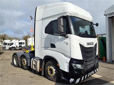 IVECO S-WAY 460 6X2 H/ROOF SLEEPER EURO 6 TRACTOR UNIT 2 Seats Sleep Cab Air Susp Diesel - WHITE - WV72AUJ - 2 Door Tractor Unit