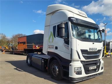 IVECO STRALIS 460NP 4X2 H/ROOF SLEEPER EURO 6 CNG TRACTOR UNIT 2 Seats Sleep Cab Air Susp Gas - WHITE - BF70MZG - 2 Door Tractor Unit